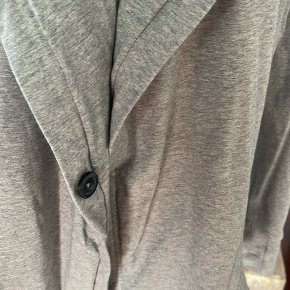 Lululemon Coat Wrap - Picture 10 of 11